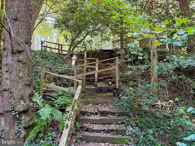 1003 GELSTON CIR, Mclean, VA 22102