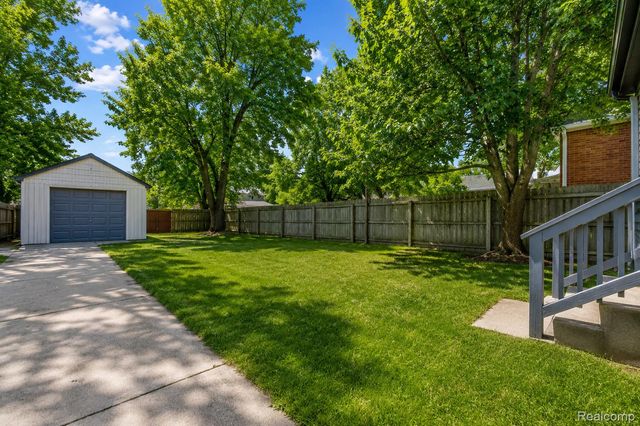 15887 Robson Street, Detroit, MI 48227