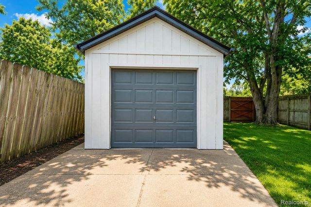15887 Robson Street, Detroit, MI 48227