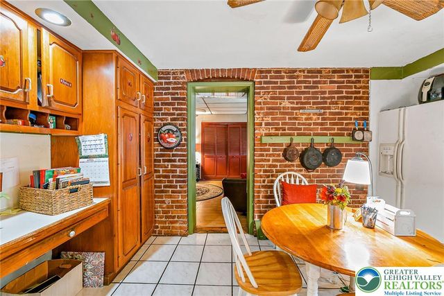 174 Chestnut Street, Bath Boro, PA 18014