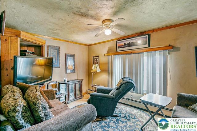 174 Chestnut Street, Bath Boro, PA 18014