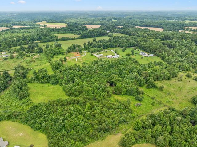 555 Mabry School Rd, Cookeville, TN 38501