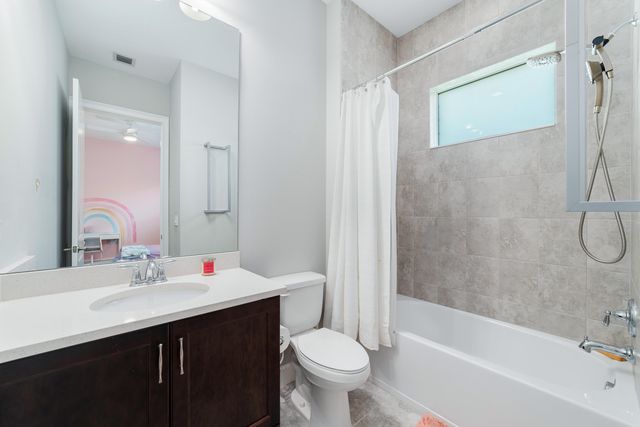 4560 ESTATES Circle, The Acreage, FL 33470