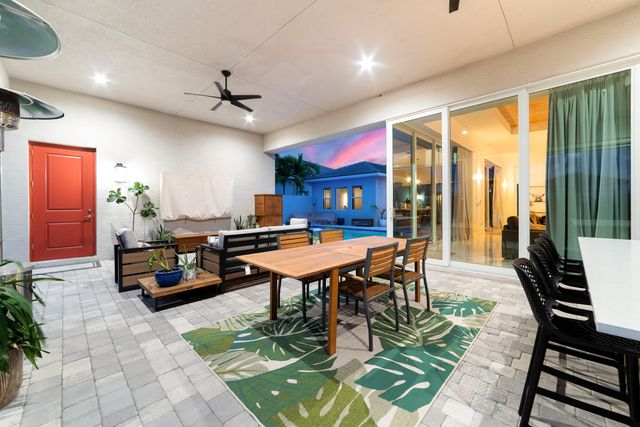 4560 ESTATES Circle, The Acreage, FL 33470