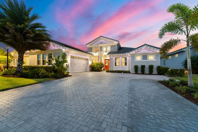 4560 ESTATES Circle, The Acreage, FL 33470