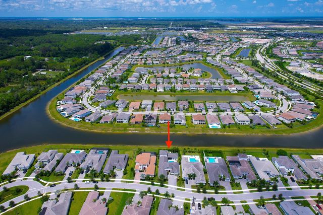 4560 ESTATES Circle, The Acreage, FL 33470