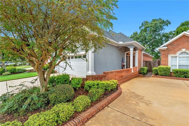 718 Natchez Trail Court, Mobile, AL 36609