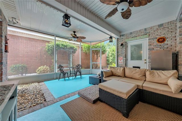 718 Natchez Trail Court, Mobile, AL 36609