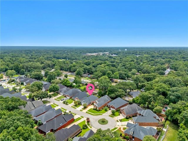 718 Natchez Trail Court, Mobile, AL 36609