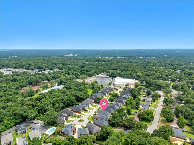 718 Natchez Trail Court, Mobile, AL 36609