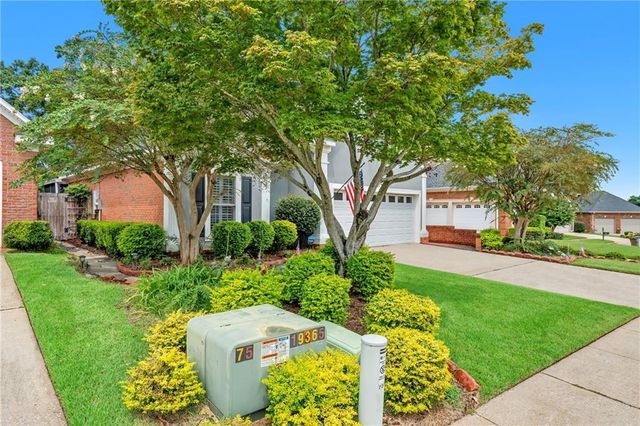 718 Natchez Trail Court, Mobile, AL 36609