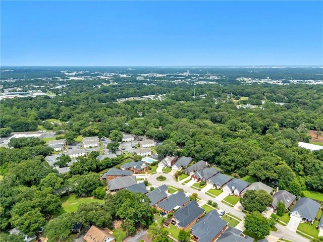 718 Natchez Trail Court, Mobile, AL 36609