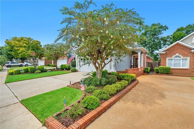718 Natchez Trail Court, Mobile, AL 36609