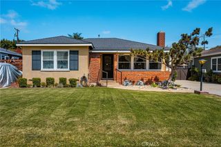 2687 Riverside, Costa Mesa, CA 92627