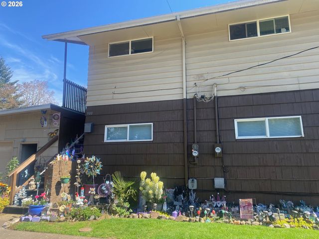 601 AYERS St, Kelso, WA 98626