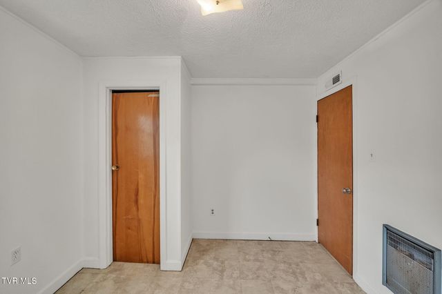 135 Montrose Drive, Bristol, VA 24201