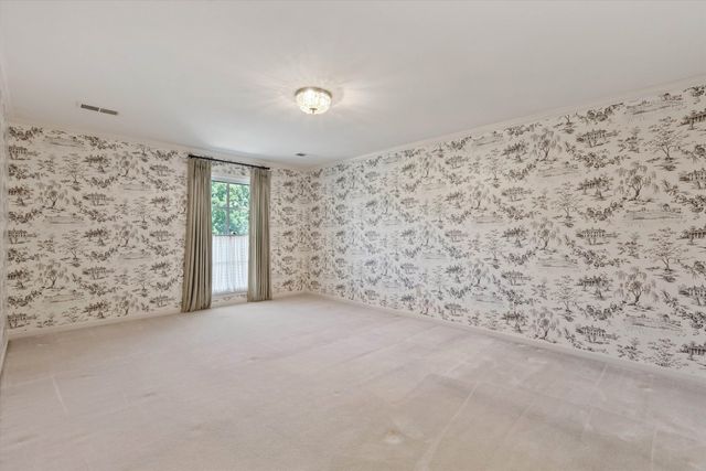 929 E RIVERWALK DR, Memphis, TN 38120