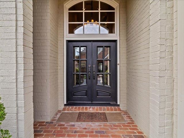 929 E RIVERWALK DR, Memphis, TN 38120