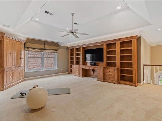 929 E RIVERWALK DR, Memphis, TN 38120