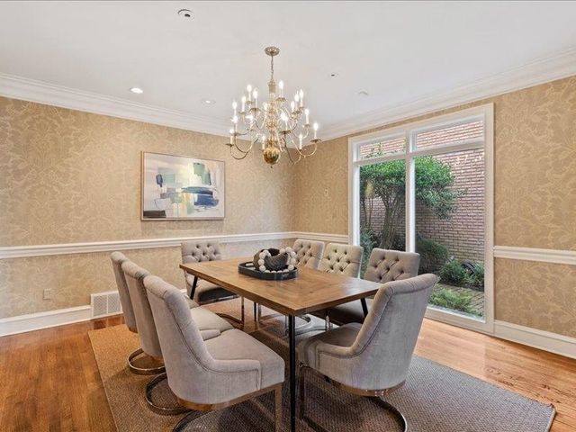 929 E RIVERWALK DR, Memphis, TN 38120