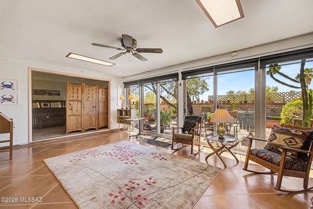 8421 N Vía Tioga, Tucson, AZ 85704