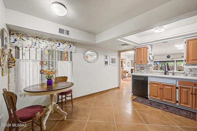 8421 N Vía Tioga, Tucson, AZ 85704