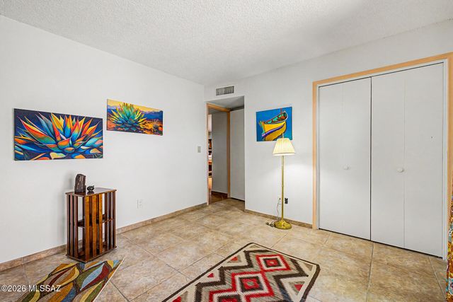 8421 N Vía Tioga, Tucson, AZ 85704