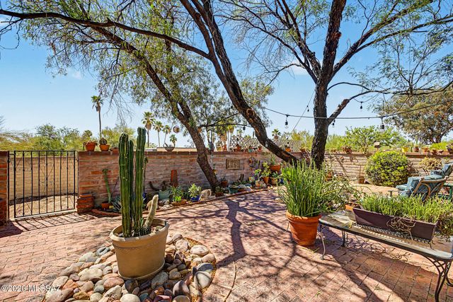 8421 N Vía Tioga, Tucson, AZ 85704