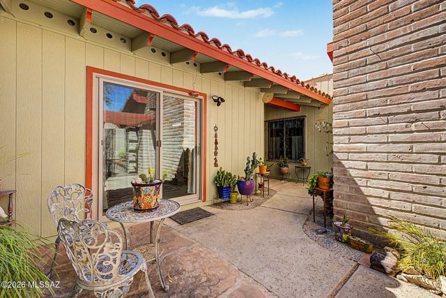 8421 N Vía Tioga, Tucson, AZ 85704