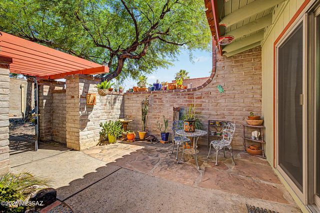 8421 N Vía Tioga, Tucson, AZ 85704