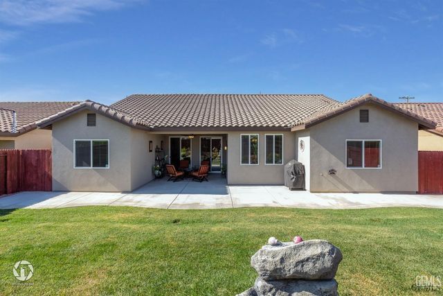 9130 Almond Creek Drive, Bakersfield, CA 93311