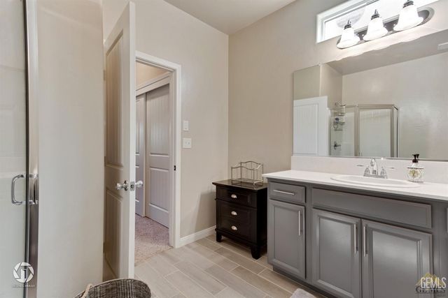 9130 Almond Creek Drive, Bakersfield, CA 93311