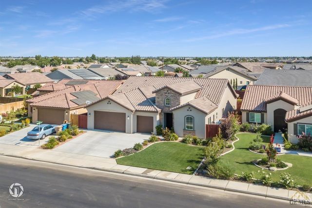 9130 Almond Creek Drive, Bakersfield, CA 93311