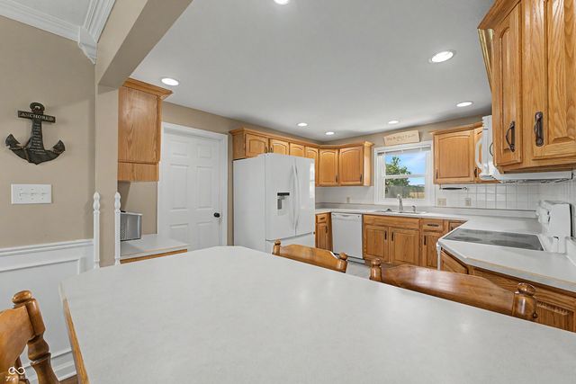 11975 E Legal Tender Road, Columbus, IN 47203