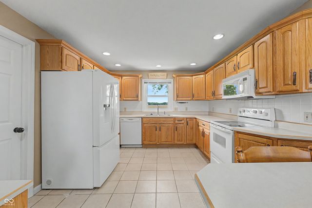 11975 E Legal Tender Road, Columbus, IN 47203