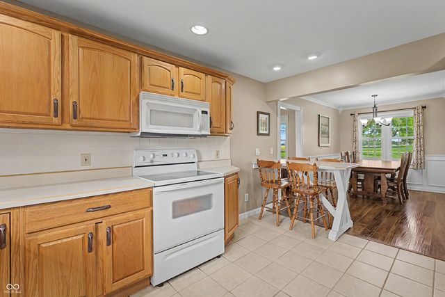 11975 E Legal Tender Road, Columbus, IN 47203