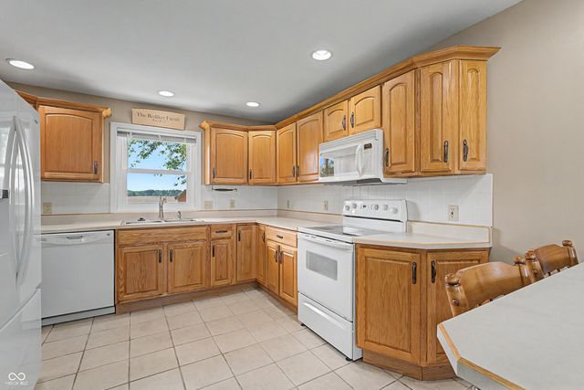 11975 E Legal Tender Road, Columbus, IN 47203