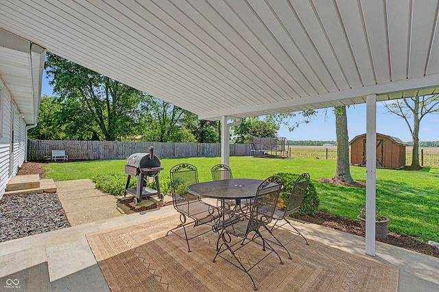 11975 E Legal Tender Road, Columbus, IN 47203