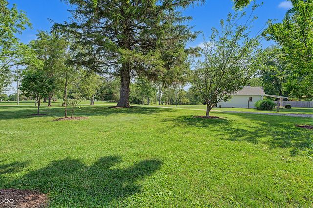 11975 E Legal Tender Road, Columbus, IN 47203