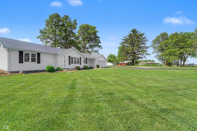 11975 E Legal Tender Road, Columbus, IN 47203