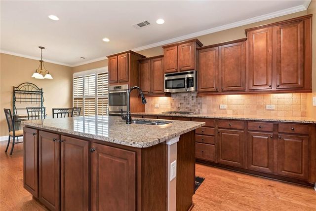 3450 Locust Cove Road, Gainesville, GA 30504
