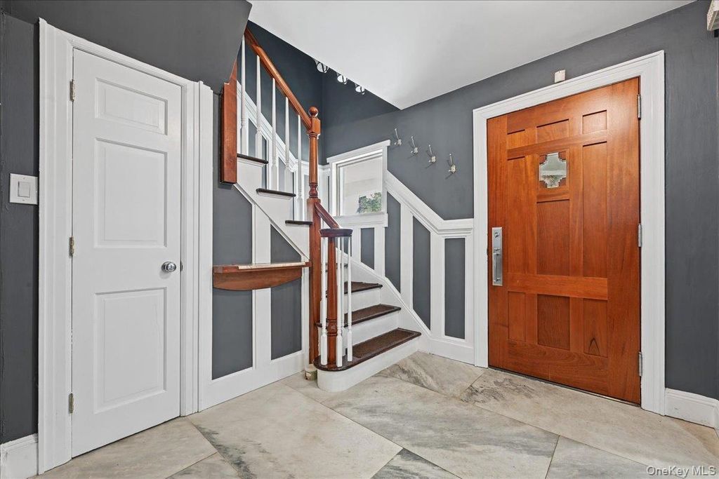5 1st Place, Garden City, NY 11530 — photo 3