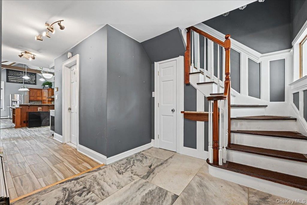 5 1st Place, Garden City, NY 11530 — photo 4