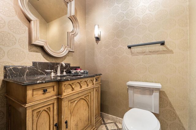 2905 Plumb Street, West University Place, TX 77005