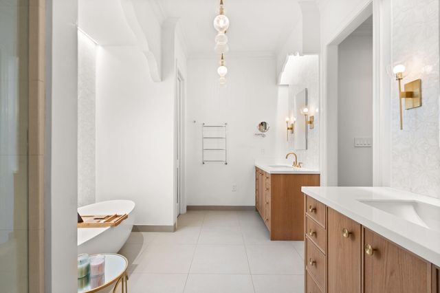 2905 Plumb Street, West University Place, TX 77005