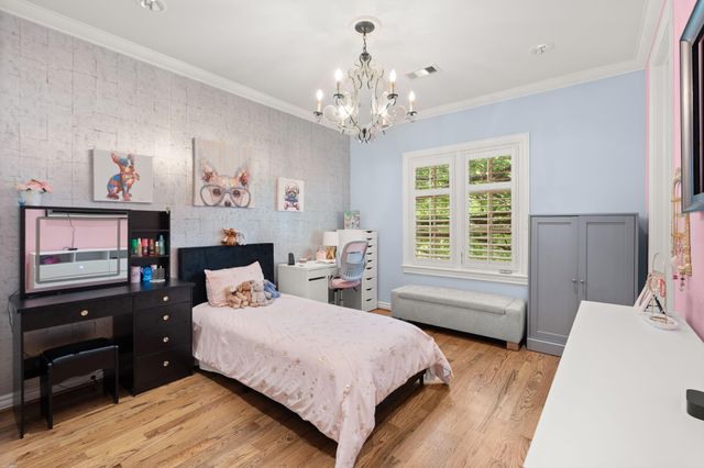 2905 Plumb Street, West University Place, TX 77005