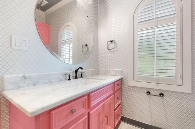 2905 Plumb Street, West University Place, TX 77005