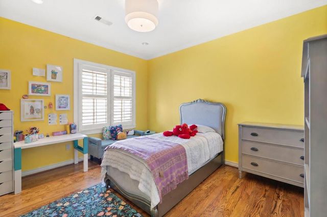 2905 Plumb Street, West University Place, TX 77005