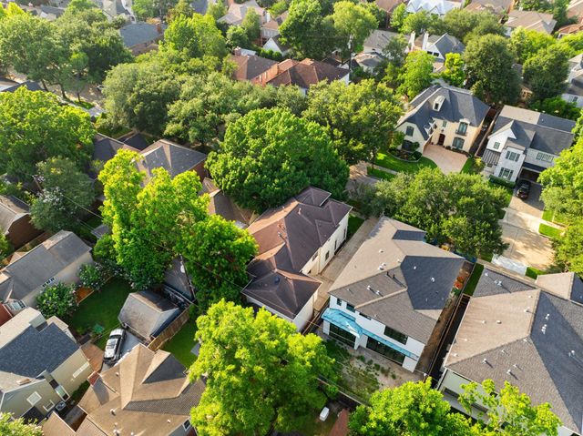 2905 Plumb Street, West University Place, TX 77005