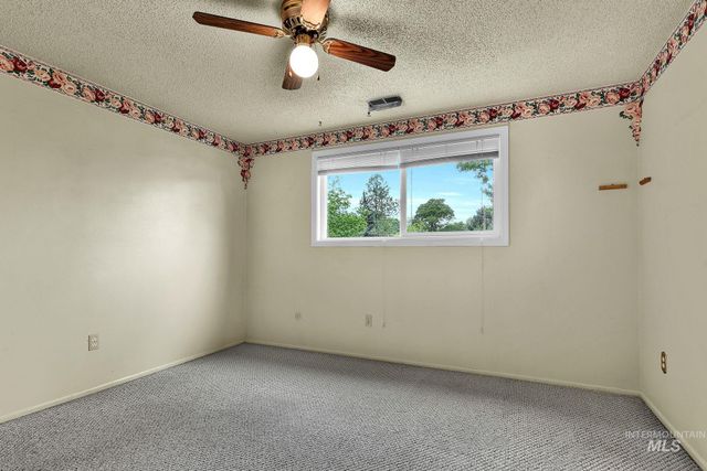 3305 S Beverly St, Boise, ID 83709
